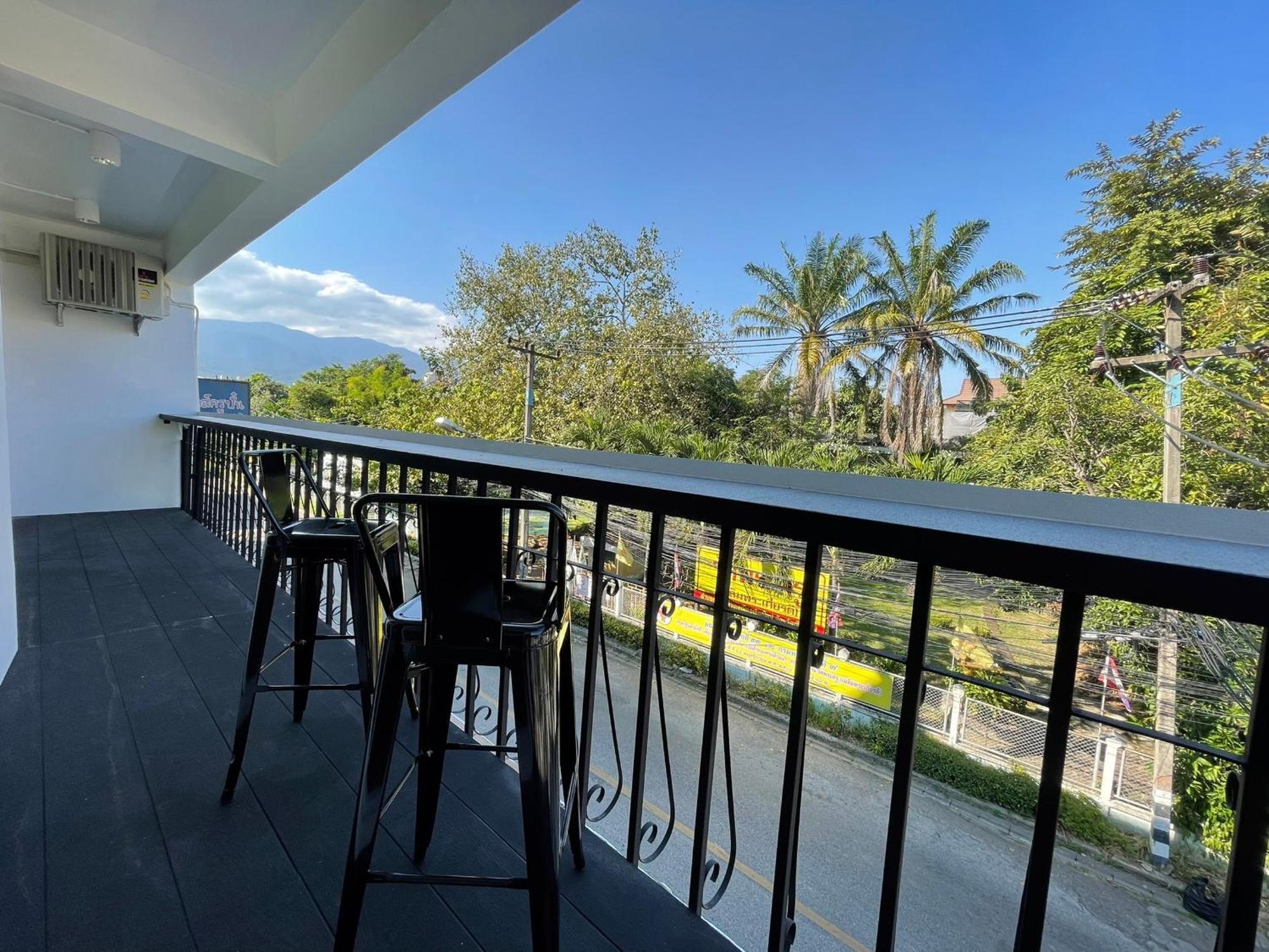 The Corner มุมม่วน คาเฟ่ แอนด์ โฮสเทล Mummuan Hostel Chiang Mai Eksteriør bilde
